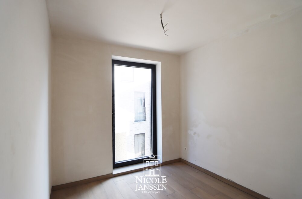 file_1768468614_Nicole_Janssen_-_Kolonel_Aertsplein_12B11_Maaseik_-_appartement_te_koop_-_slaapkamer2.jpg
