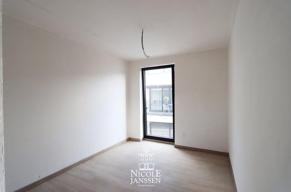 file_1768468792_Nicole_Janssen_-_Kolonel_Aertsplein_12B12_Maaseik_-_appartement_te_koop_-_slaapkamer.jpg
