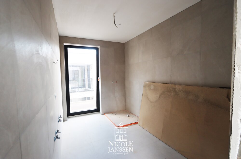 file_1768468794_Nicole_Janssen_-_Kolonel_Aertsplein_12B12_Maaseik_-_appartement_te_koop_-_badkamer.jpg