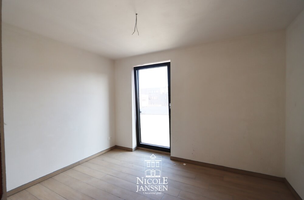 file_1768468894_Nicole_Janssen_-_Kolonel_Aertsplein_12B13_Maaseik_-_appartement_te_koop_-_slaapkamer.jpg