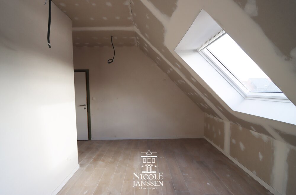 file_1768469073_Nicole_Janssen_-_Kolonel_Aertsplein_A22_Maaseik_-_appartement_te_koop_-_slaapkamer4.jpg