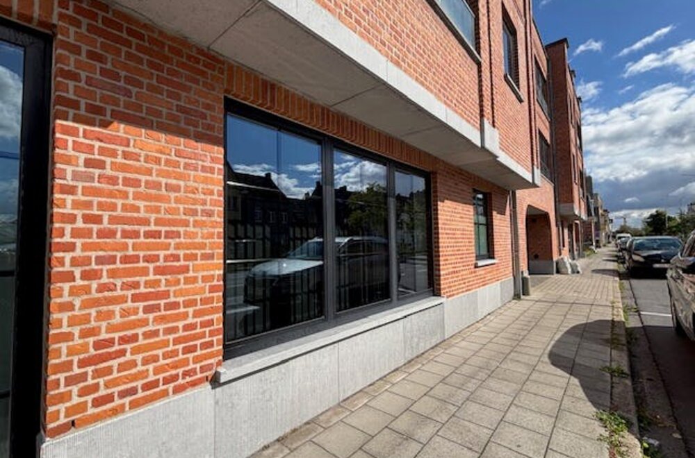 eeklo-centrum-instapklaar-1-slaapkamerappartement-met-garagebox013.jpg