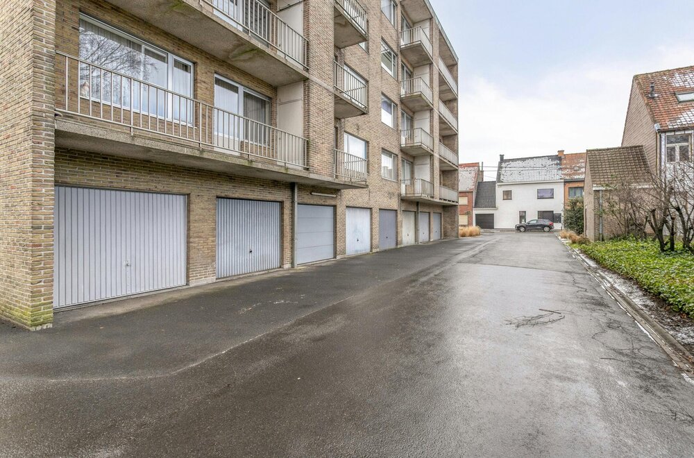 instapklaar-en-lichtrijk-appartement-met-garage-in-roeselare008.jpg