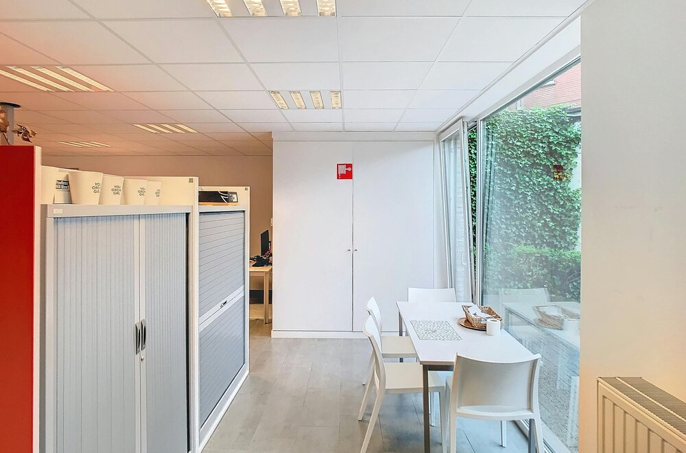 instapklaar-kantoor-te-koop-in-roeselare006.jpg