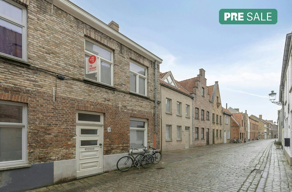 charmant-huis-te-koop-in-centrum-brugge-nabij-de-ezelstraat002.jpg