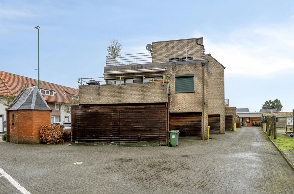 appartement-met-drie-slaapkamers-en-garage-te-koop-021.jpg