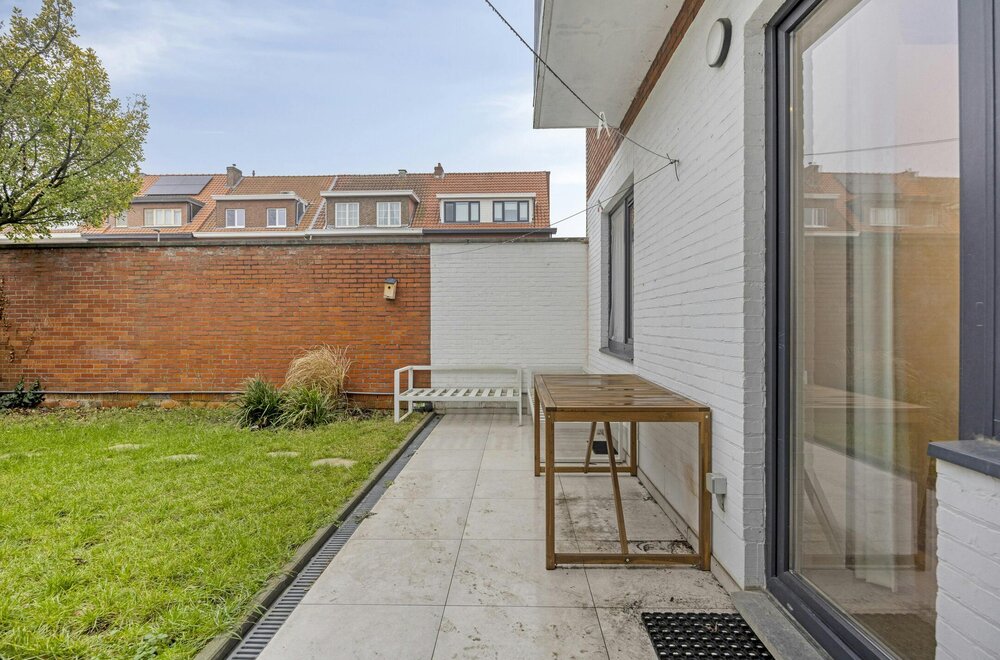 gelijkvloers-appartement-met-prachtige-zuid-tuin-en-garage012.jpg