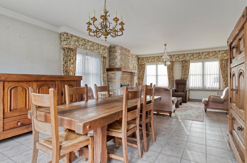 te-renoveren-alleenstaande-woning-met-ruime-tuin-te-loppem007.jpg