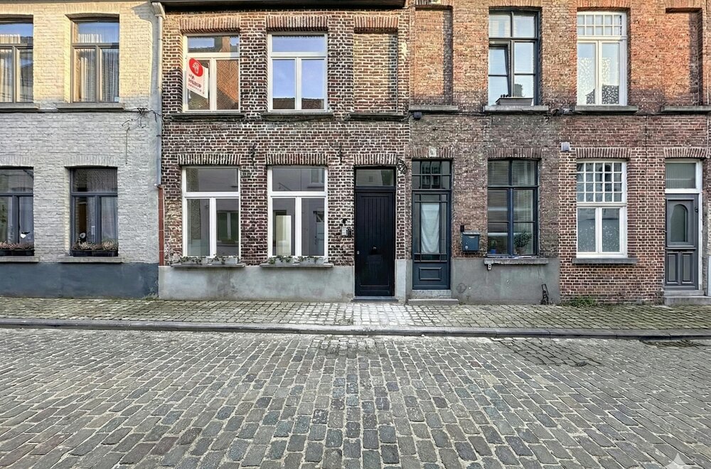 gerenoveerde-woning-met-drie-slaapkamers-te-koop-in-brugge-015.jpg