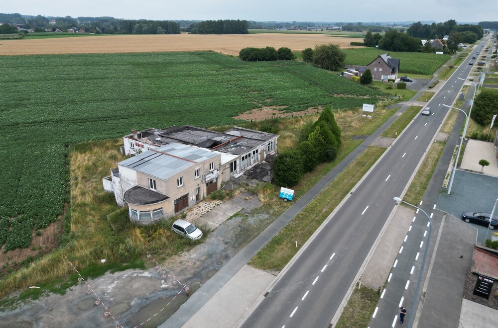 strategisch-gelegen-handelspand-met-woonst-te-voorde-met-een-oppervlakte-van-2172m-001.jpg