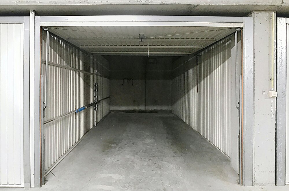 ruime-garagebox-op-topligging-te-duinenweg-002.jpg
