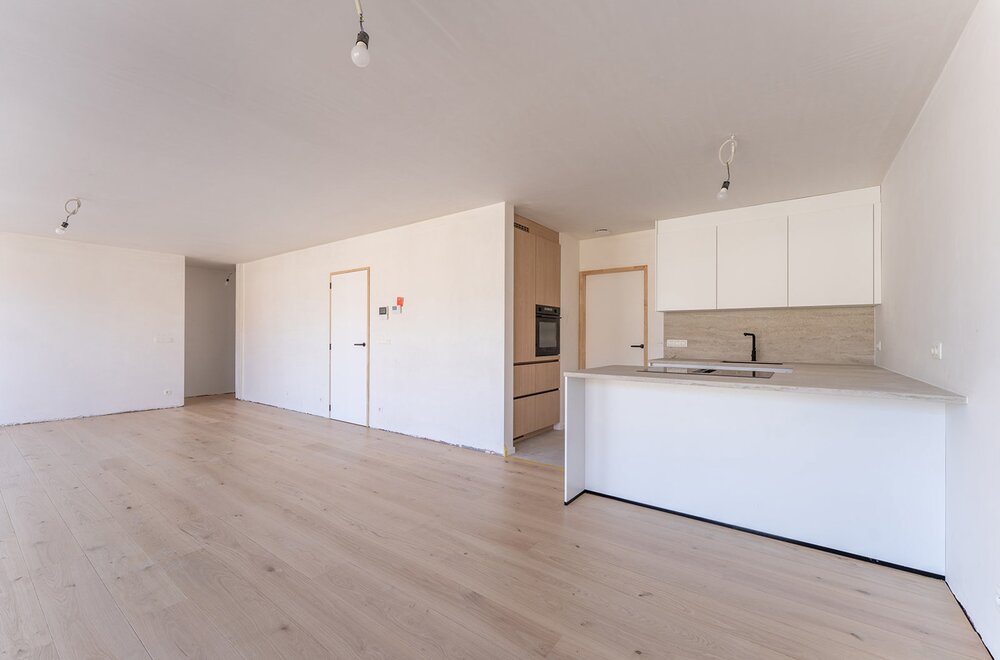 afgewerkt-nieuwbouwappartement-met-2-slaapkamers-in-blankenberge003.jpg