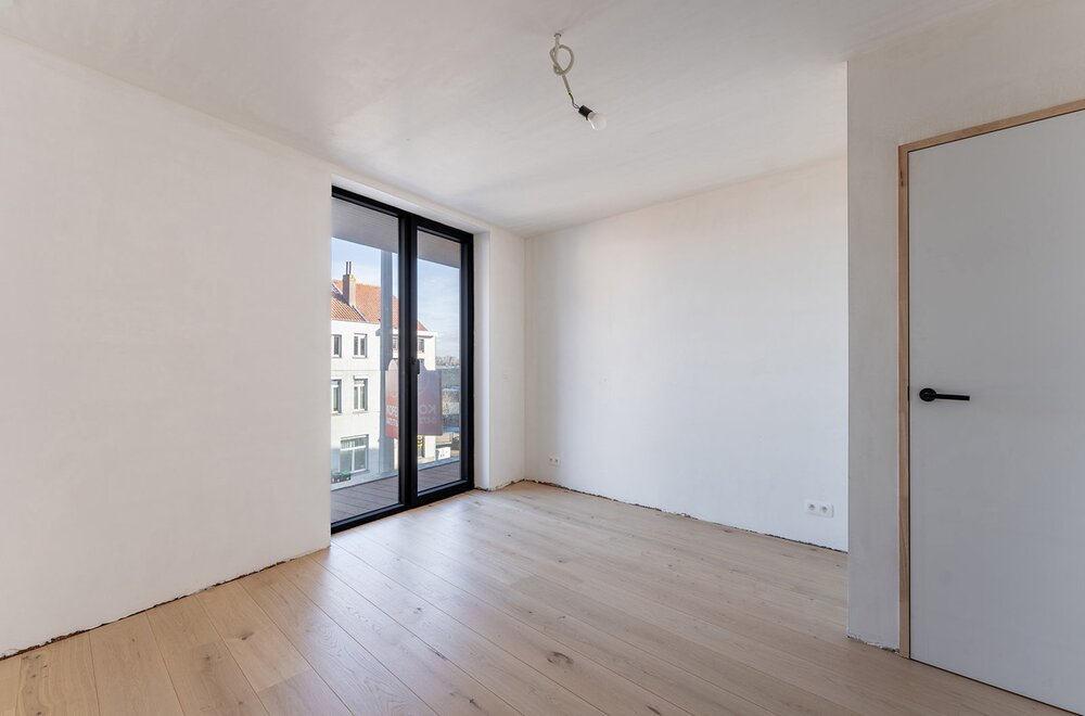 afgewerkt-nieuwbouwappartement-met-2-slaapkamers-in-blankenberge005.jpg