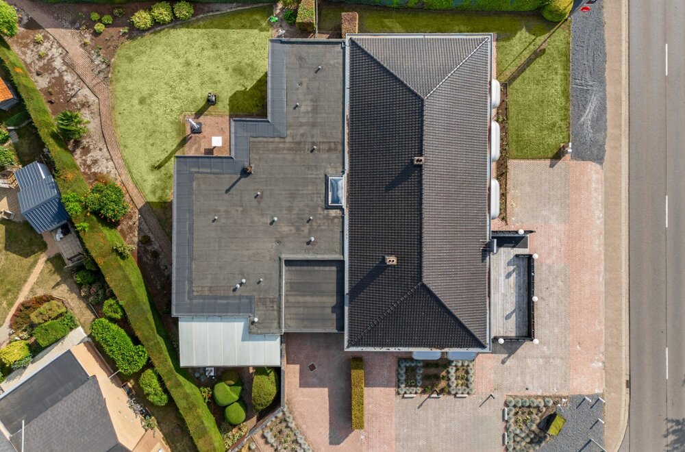 opbrengsteigendom-handelsruimtes-en-1-gelijkvloerse-woonst-op-een-goede-zichtlocatie-te-heusden-zolder-039.jpg