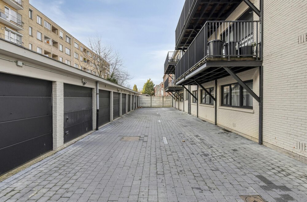 prachtig-appartement-met-garage-en-terras-te-koop-in-merksem015.jpg