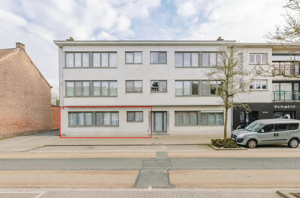 gerenoveerd-gelijkvloers-appartement-in-het-centrum-van-nieuwkerken-waas001.jpg
