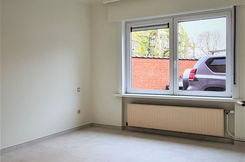 gerenoveerd-gelijkvloers-appartement-in-het-centrum-van-nieuwkerken-waas014.jpg