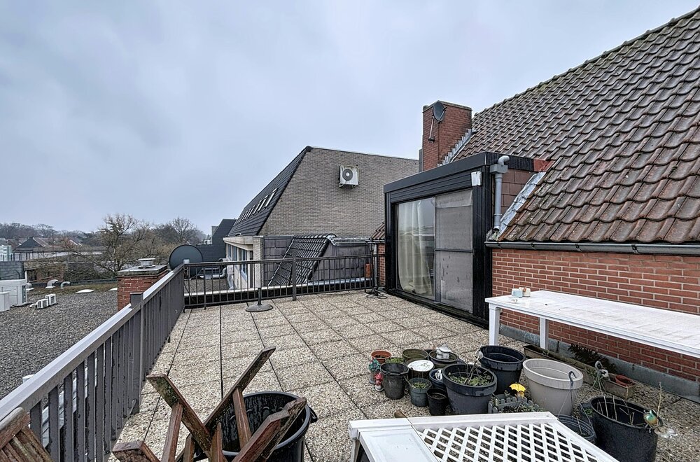studio-met-ruim-terras-te-koop-in-centrum-kapellen-011.jpg