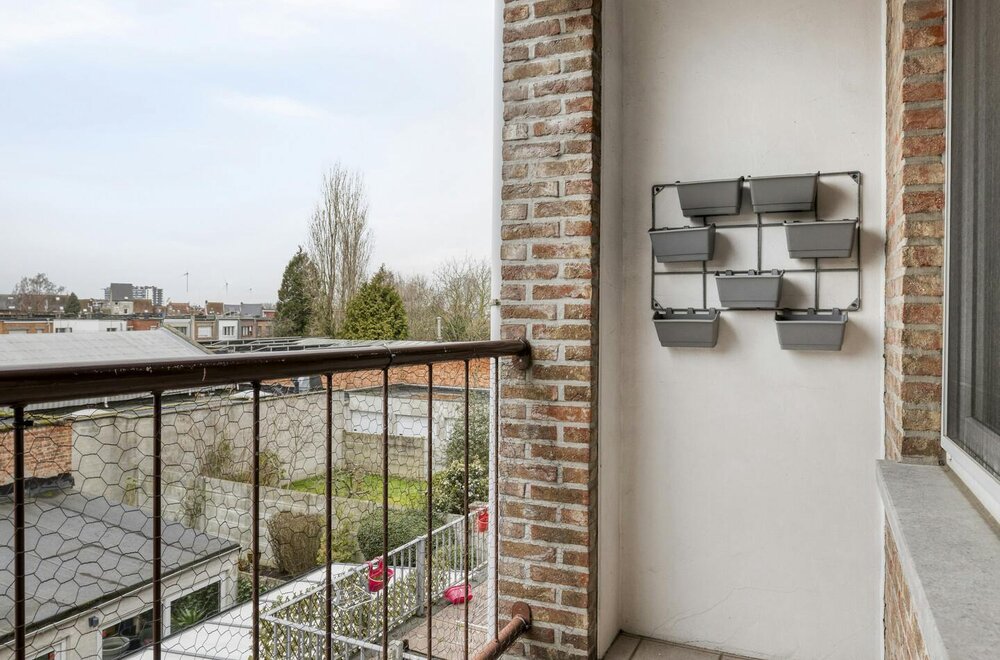verzorgd-appartement-met-2-slaapkamers-te-koop-in-merksem011.jpg