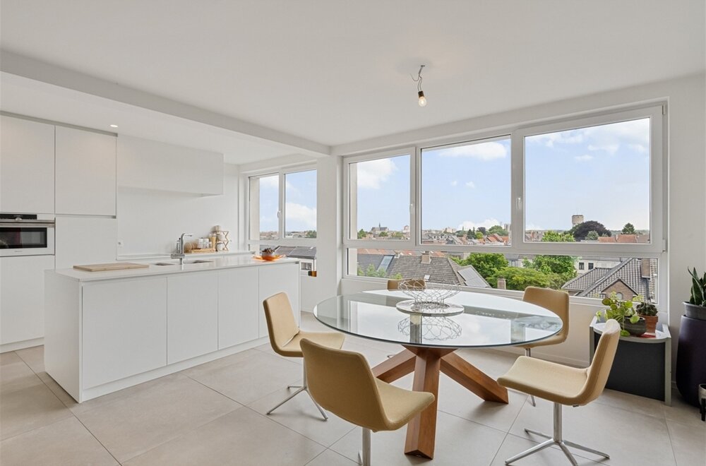 ruim-en-stijlvol-appartement-met-terras-en-prachtig-uitzicht-in-hartje-aalst001.jpg