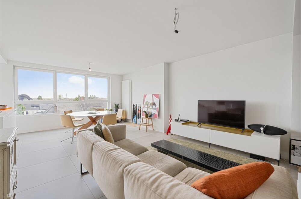 ruim-en-stijlvol-appartement-met-terras-en-prachtig-uitzicht-in-hartje-aalst003.jpg