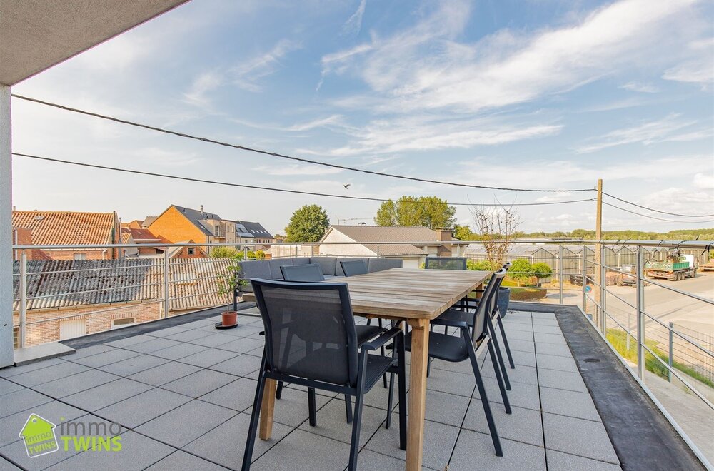 instapklaar-appartement-met-terras-te-moerzeke006.jpg