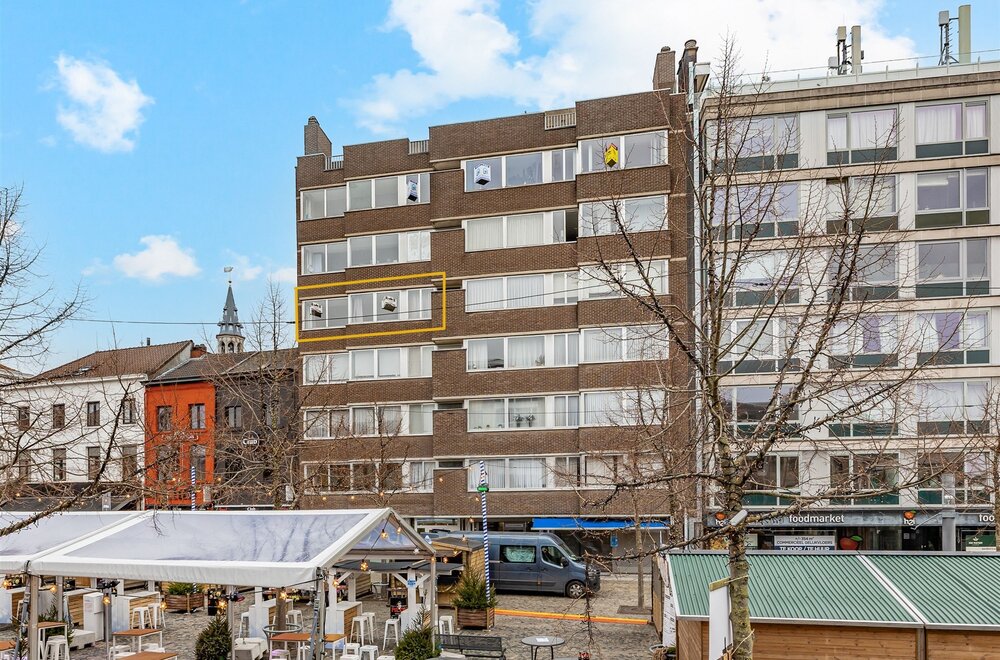 appartement-op-de-vierde-verdieping-te-hopmarkt-aalst001.jpg