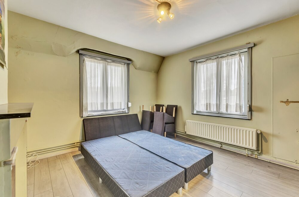 te-renoveren-woning-met-4-slaapkamers-op-5a58ca008.jpg