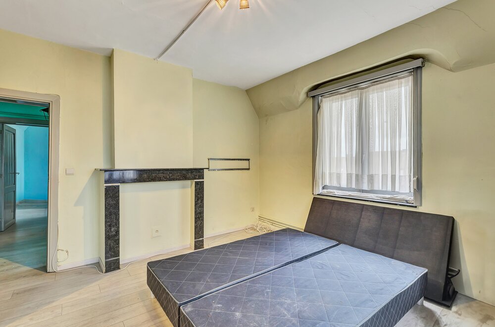 te-renoveren-woning-met-4-slaapkamers-op-5a58ca017.jpg