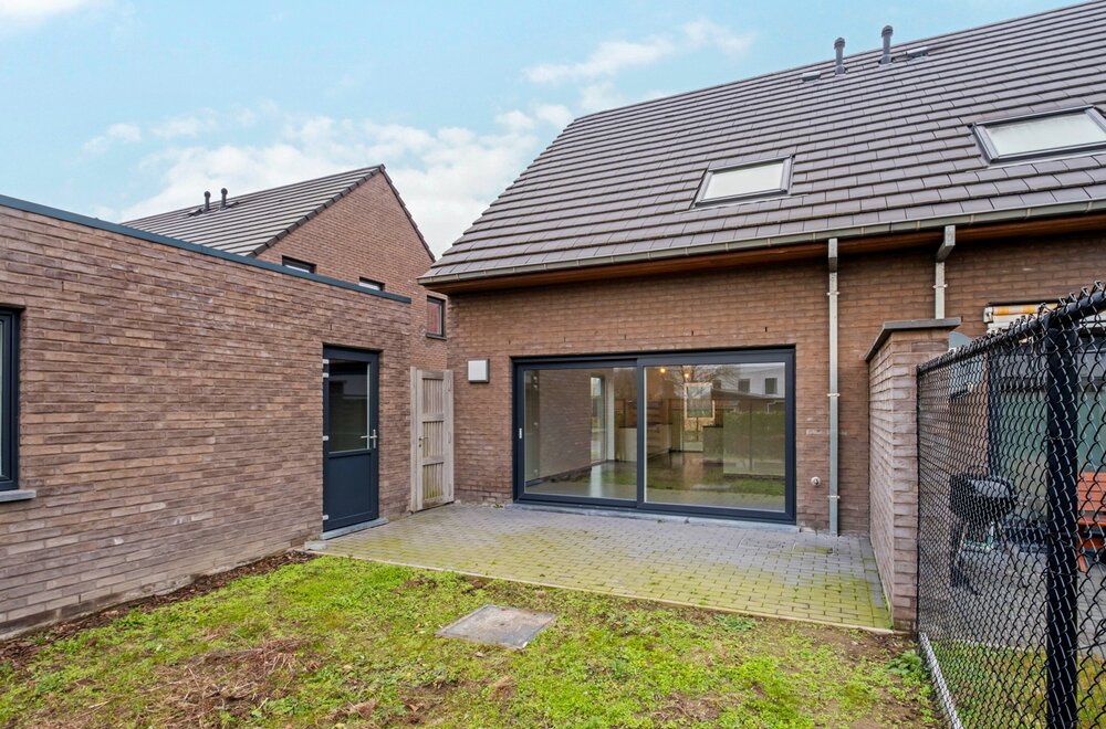 recente-woning-op-strategische-locatie-te-ingelmunster007.jpg