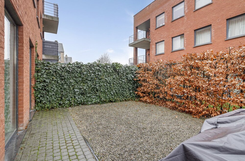 gelijkvloers-appartement-met-parking-en-tuintje-te-koop-in-hasselt008.jpg