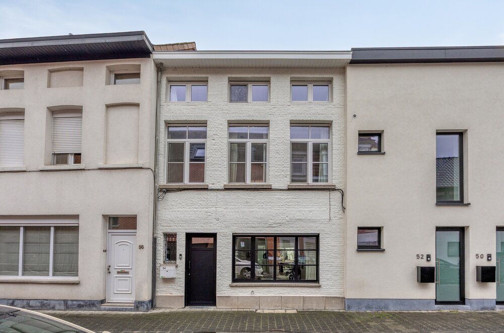 prachtige-stadswoning-met-patio-te-koop-in-mechelen002.jpg