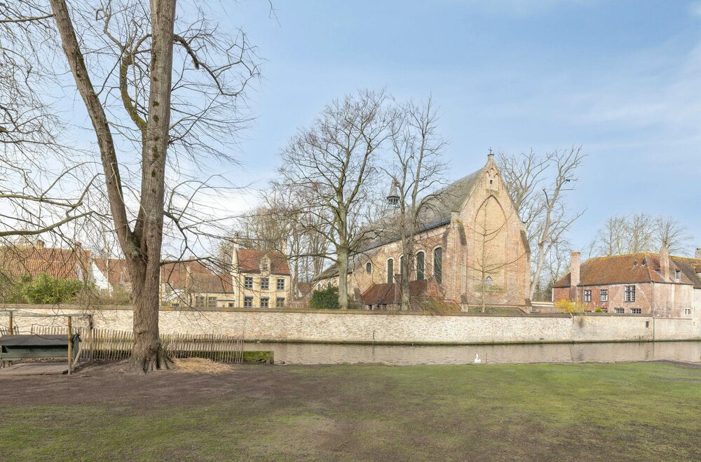 uniek-gelijkvloers-appartement-aan-het-minnewater-te-brugge014.jpg