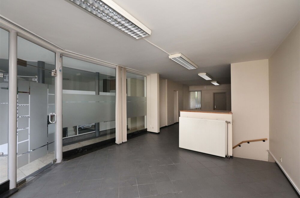 polyvalent-handelspand-op-toplocatie-in-borgloon-002.jpg