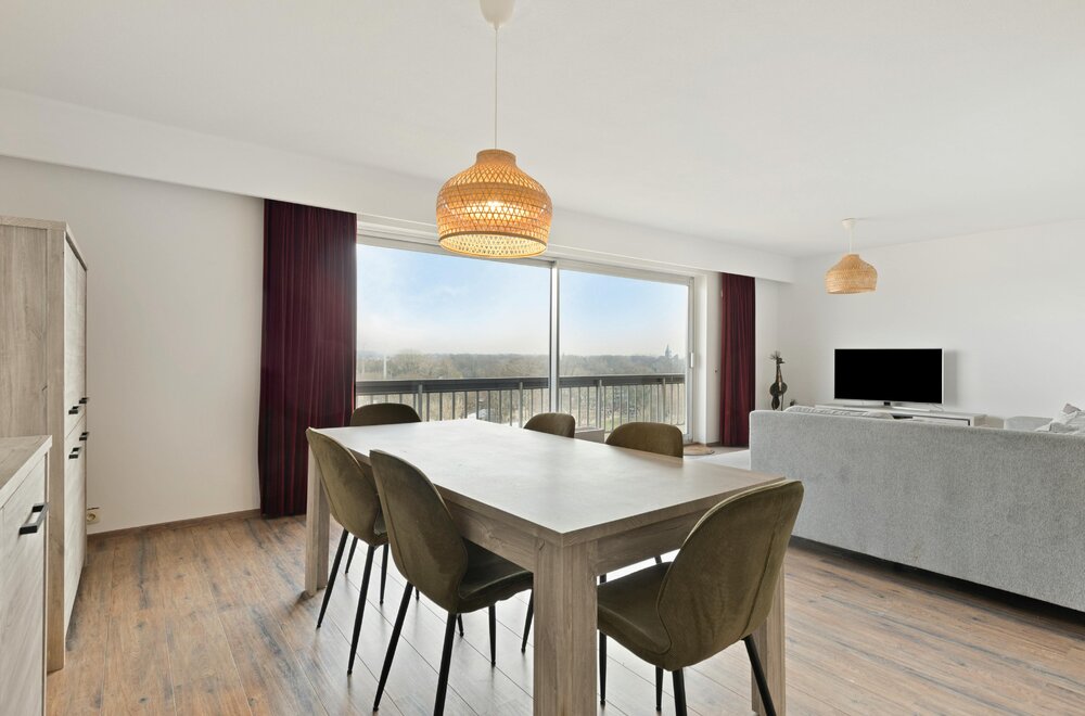 uitzonderlijk-ruim-appartement-met-2-terrassen-te-koop004.jpg