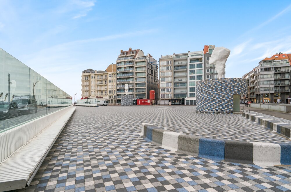 modern-3-slaapkamer-appartement-aan-het-rubensplein-met-frontaal-zeezicht014.jpg