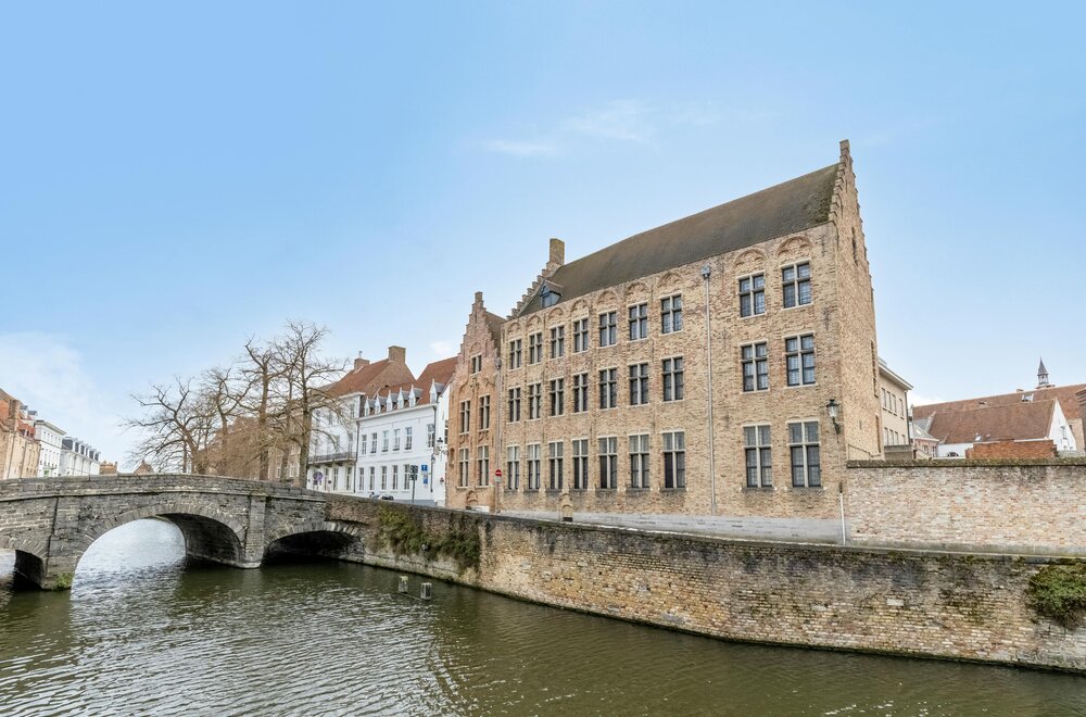 1-slaapkamer-appartement-te-koop-in-het-historische-centrum-van-brugge002.jpg