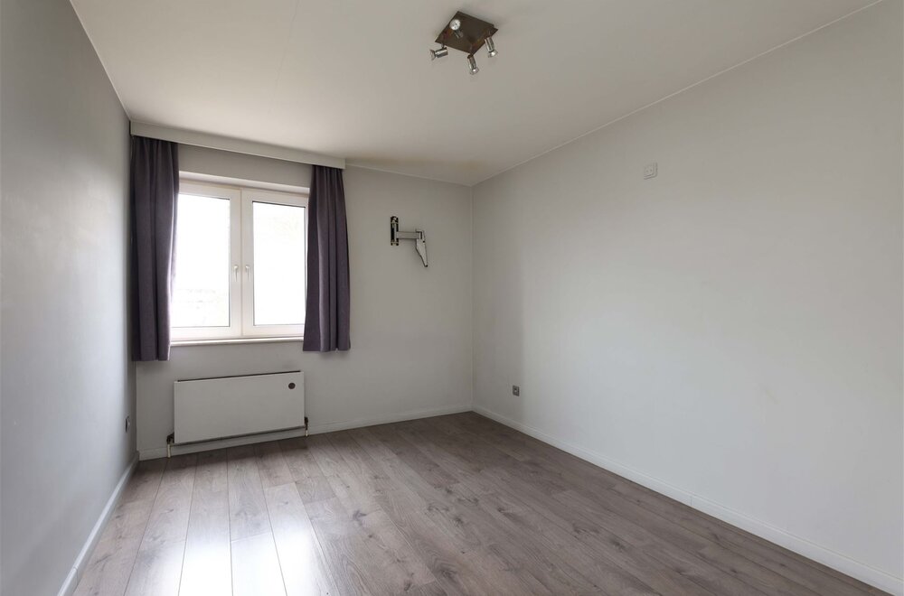 lichtrijk-gelijkvloers-appartement-met-2-slaapkamers-en-ondergrondse-autostaanplaats008.jpg