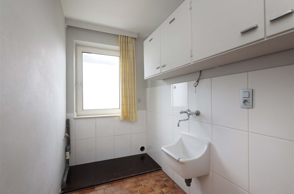 lichtrijk-gelijkvloers-appartement-met-2-slaapkamers-en-ondergrondse-autostaanplaats009.jpg