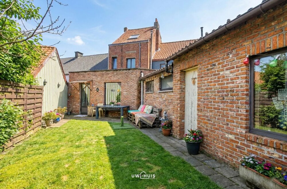 karaktervolle-starterswoning-met-3-slaapkamers-en-zonnige-tuin-in-het-centrum-van-beveren015.jpg