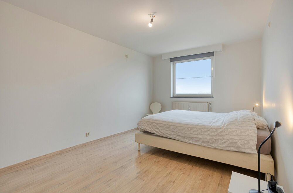 ruim-appartement-met-3-slaapkamers-en-autostandplaats-in-hasselt008.jpg