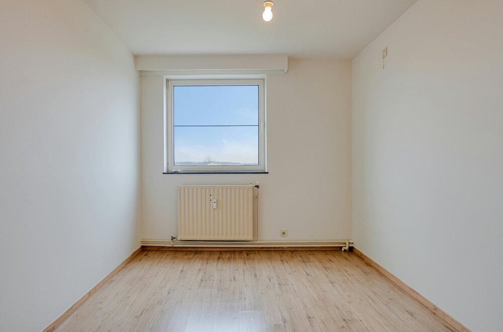 ruim-appartement-met-3-slaapkamers-en-autostandplaats-in-hasselt010.jpg