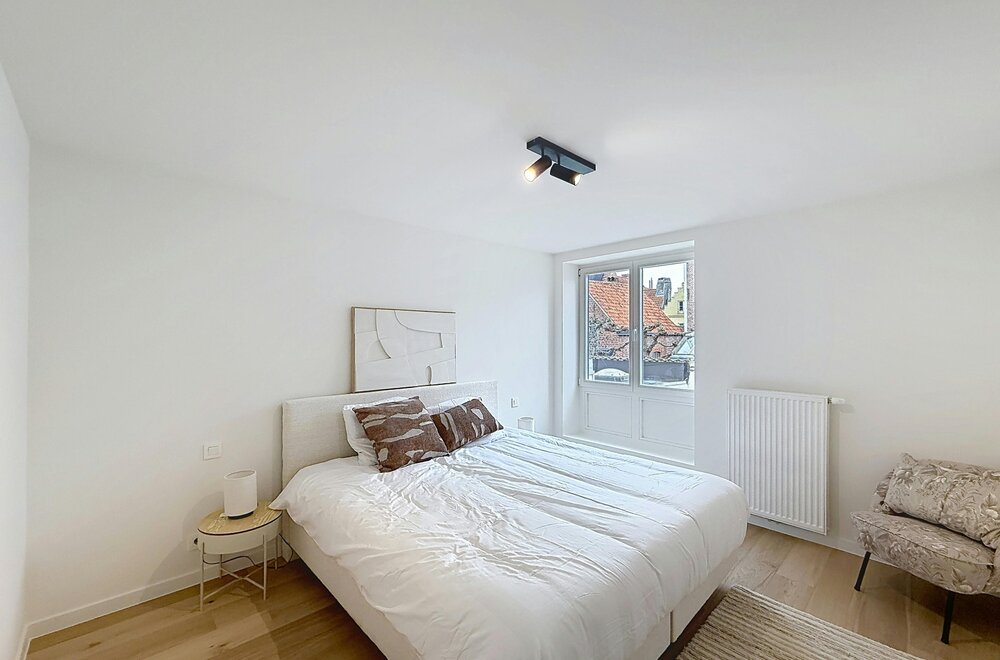 kwalitatief-gerenoveerd-huis-met-3-slaapkamers-in-brugge012.jpg