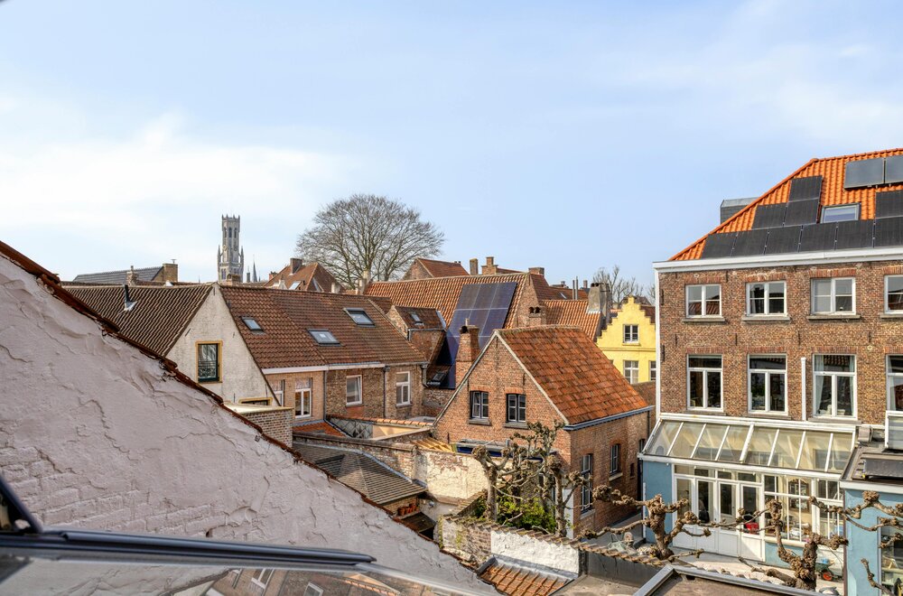 kwalitatief-gerenoveerd-huis-met-3-slaapkamers-in-brugge015.jpg