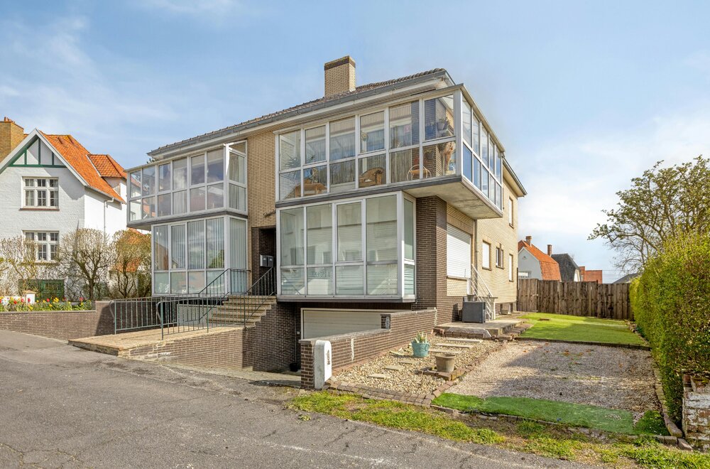 appartement-90m-met-3-slaapkamers-en-zeer-ruime-garage015.jpg