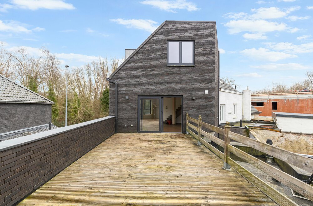 bel-etagewoning-met-2-buitenruimtes-te-koop-in-zwijnaarde001.jpg