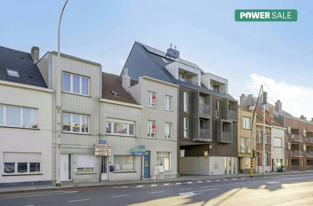 instapklaar-huis-met-4-slaapkamers-te-koop-in-blankenberge001.jpg