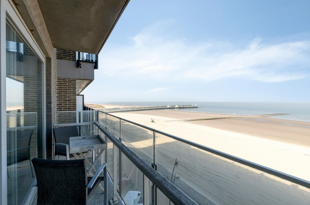 gemeubeld-appartement-koop-in-blankenberge-met-zeezicht005.jpg
