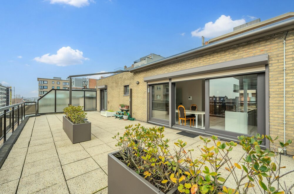 instapklaar-dakappartement-met-royale-terrassen-op-centrale-ligging-001.jpg