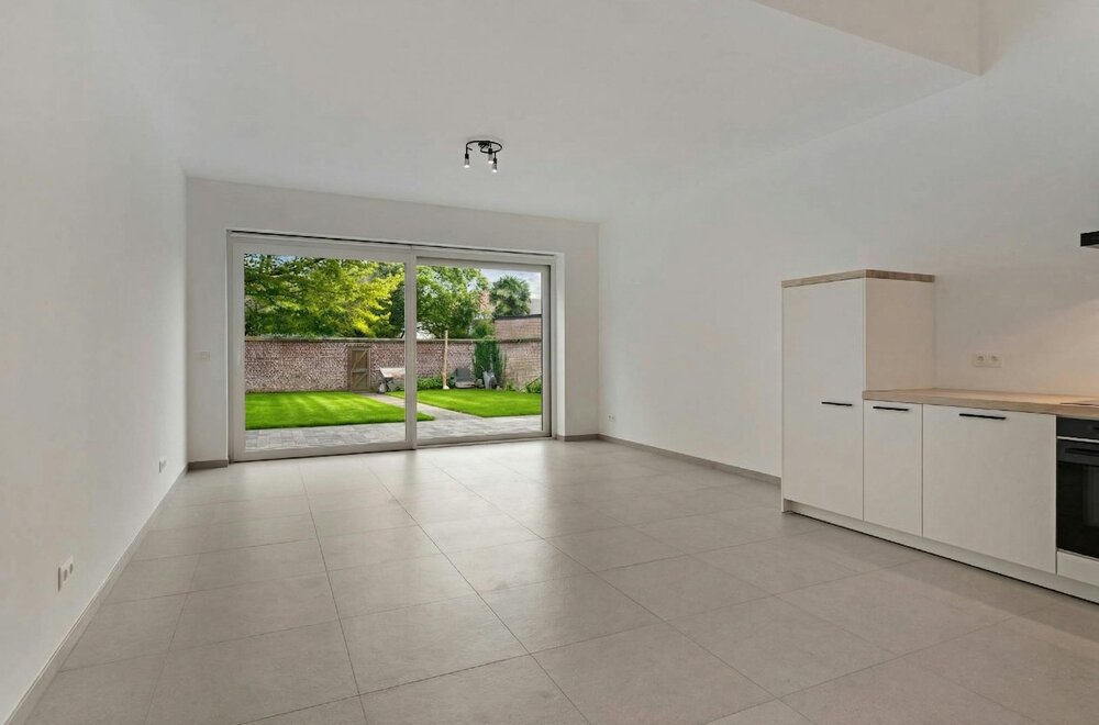 nieuw-appartement-te-koop-in-vlamertinge-met-leuke-tuin-005.jpg